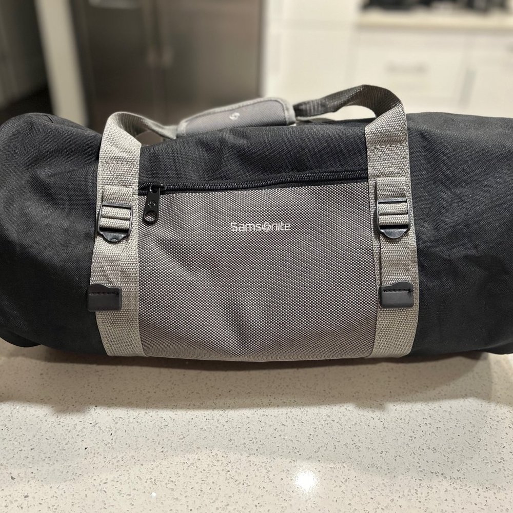 Samsonite Duffle Travel Bag Tote Carry On Black Gray